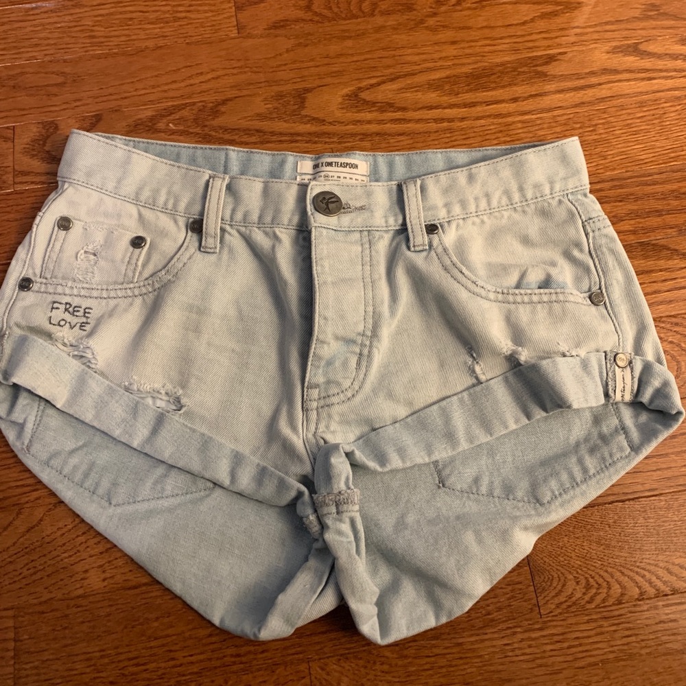 One teaspoon shorts size 26